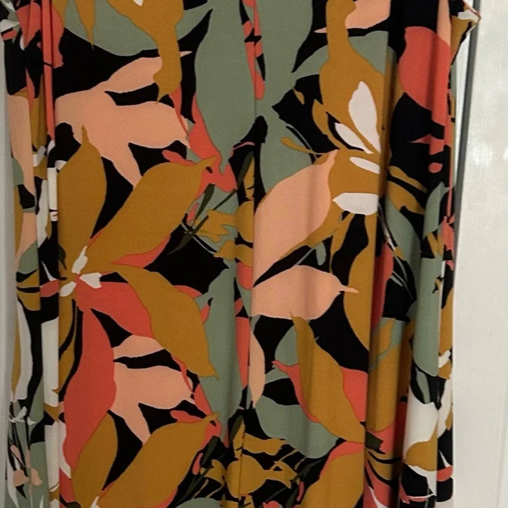 Anne Klein Multicolor Leaf Print Mini Swing Dress-A-Line. Size 10 - Picture 7 of 14